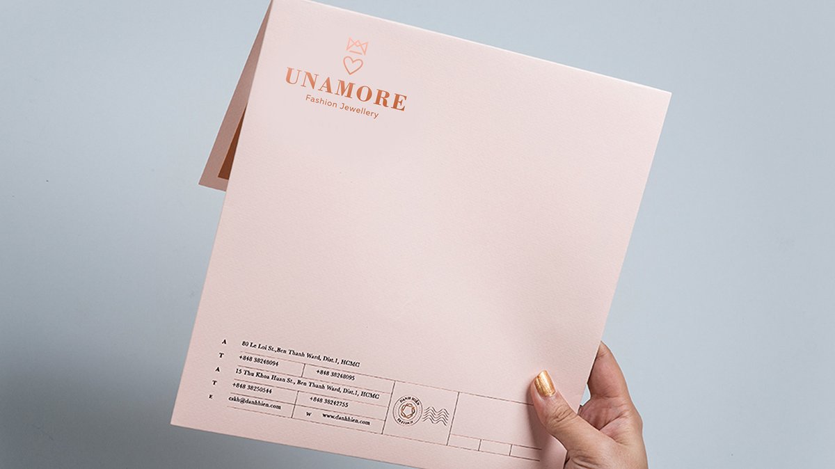 時尚珠寶首飾UNAMORE品牌設計和強化品牌“時尚”定位 時尚珠寶首飾UNAMORE品牌設計和強化品牌“時尚”定位,時尚珠寶品牌設計,時尚品牌形象設計,品牌形象整合,珠寶品牌營銷,品牌戰略定位,品牌設計公司,品牌策劃公司,深圳品牌策劃,深圳品牌設計,左右格局