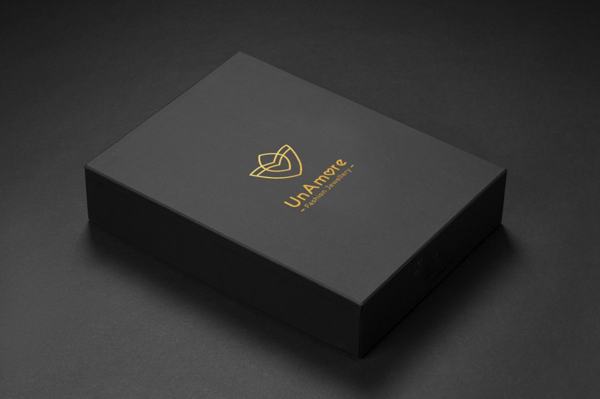 時尚珠寶首飾UNAMORE品牌設計和強化品牌“時尚”定位 時尚珠寶首飾UNAMORE品牌設計和強化品牌“時尚”定位,時尚珠寶品牌設計,時尚品牌形象設計,品牌形象整合,珠寶品牌營銷,品牌戰略定位,品牌設計公司,品牌策劃公司,深圳品牌策劃,深圳品牌設計,左右格局